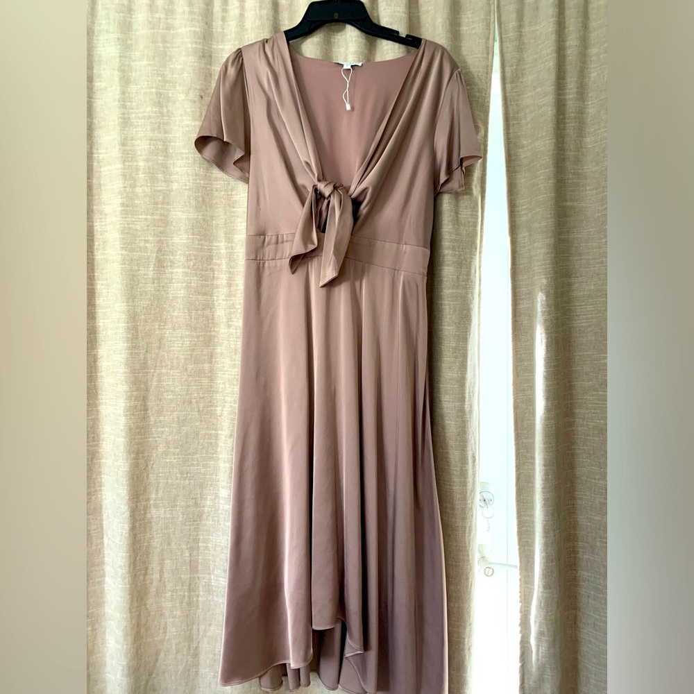 Beautiful, classy yet sexy dress
